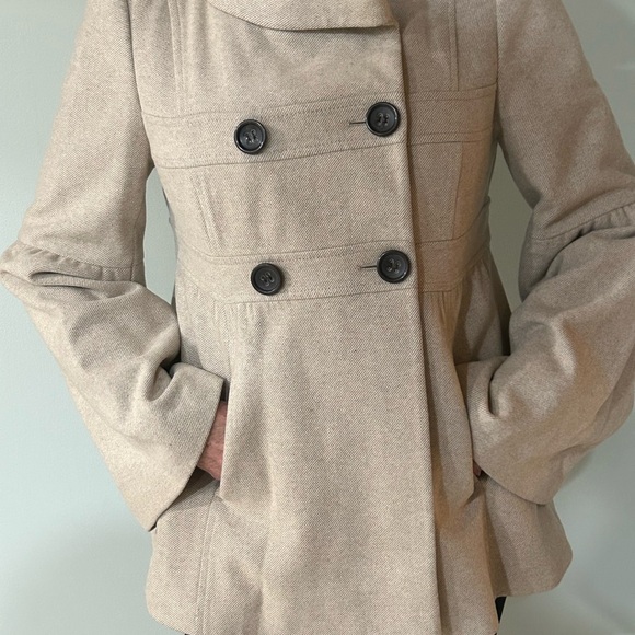 ANN TAYLOR LOFT COAT-Size 6-Color is Light Brown Heather-Stand up collar snapped - Picture 6 of 8
